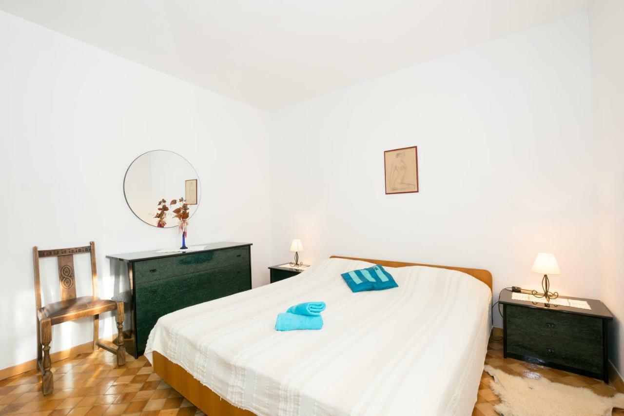 Apartments Mirjana Pula Bagian luar foto