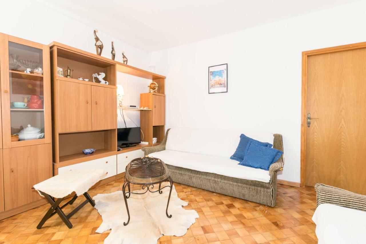 Apartments Mirjana Pula Bagian luar foto